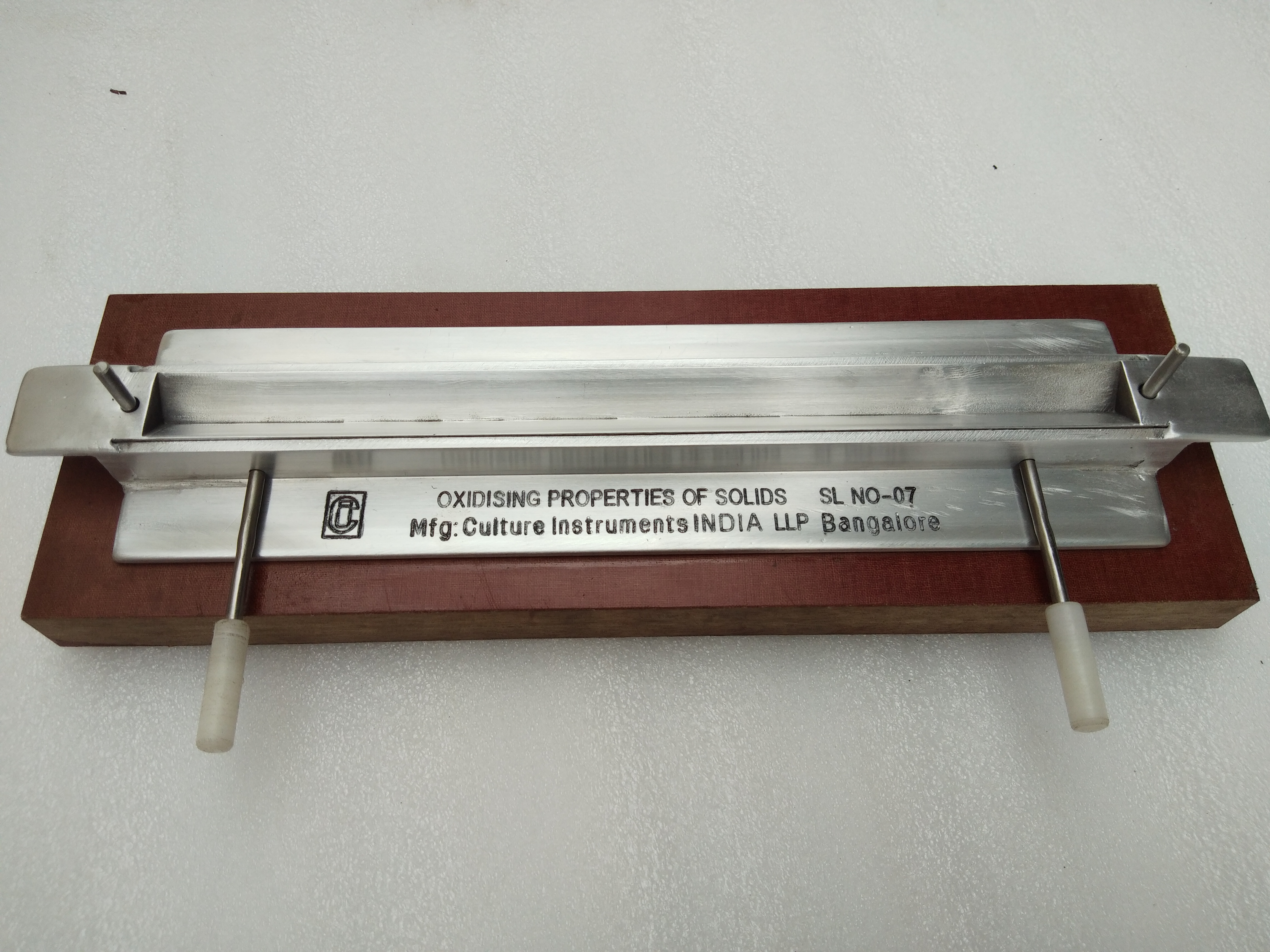 OXIDISING PROPERTIES OF SOLIDS